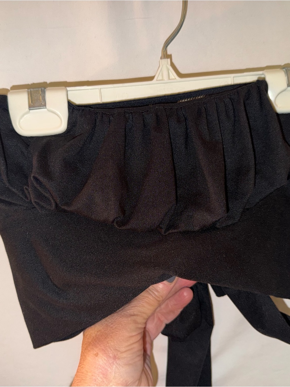 Black Women's Off-Shoulder Ruffle Top